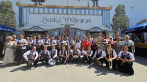 Musikverein Leipferdingen ist beim Dachauer Volksfest zu Gast