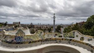 Aggredito a Barcellona durante la vacanza con gli amici, 21enne di Asolo in coma