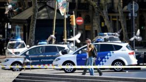 Giovane italiano aggredito a Barcellona durante la vacanza con gli amici: è in coma