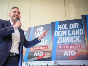 Schaulaufen der Populisten
