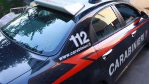 Picchiata e lasciata davanti all’ospedale di Trebisacce: morta una donna di 46 anni – Il compagno bloccato al porto di Bari