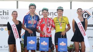 Ciclismo, arrivo in parata. Bellato su Moretti nel Gp Cuoio e Pelli