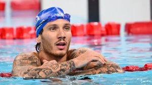 Manuel Bortuzzo, sedia a rotelle sfasciata dopo il volo: «Sono le mie gambe»