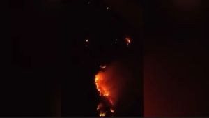 Incendi in Carnia: le riprese notturne dal drone