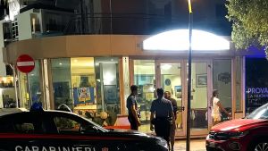 Lite furibonda in un albergo a Cesenatico: picchiata una dipendente