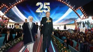 Çeyrek asrın hikayesi ve sessiz devrimin muarızları