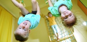 El cerebro infantil necesita juego físico y movimiento: ¿cómo podemos garantizarlo?