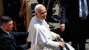 Rimini mobilitata per Papa Leone, il programma: bagno di folla al Meeting e al porto