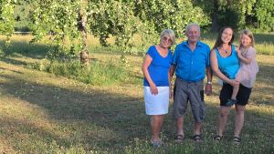 Bunte Blütenvielfalt und knackiges Obst – wie Streuobstwiesen am Bodensee neues Leben bringen