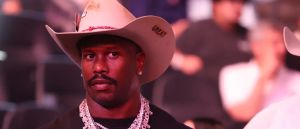Future Hall Of Famer Signs With Legendary NFL Franchise: REPORT