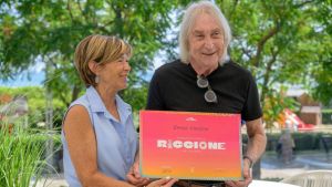 Enrico Vanzina ambasciatore di Riccione nel Mondo. “Molta gente, mare bello, è l’estate italiana”