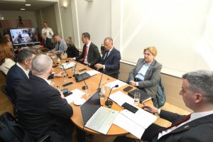 Prihvaćen Milovanovićev predlog, sednica VST zbog paljenja automobila tužiocu zakazana za sredu