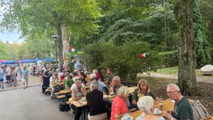 Drei Länder, ein Fest: Freundeskreise feiern gemeinsam in der Kurstadt