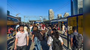Treinreizigers klagen over chaos rondom aflopen van hun zomerabonnement
