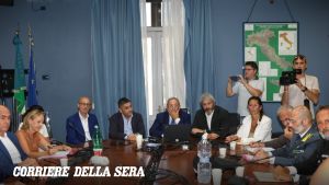 Campi Flegrei, Fico: «La priorità e far rientrare i 3.300 sfollati». Della Ragione (Bacoli): «Servono ristori come col Covid»