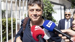 Cicchitto racconta Lavitola, il filosofo teoretico della ribalderia che s’era intortato pure Berlusconi