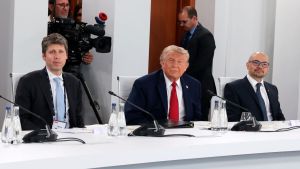 Trump vuole imporre una scelta binaria sull’AI. Non è detto che funzioni