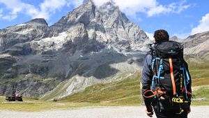 Crepacci, frane e sempre meno neve. Sulle Alpi spariscono i ghiacciai
