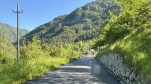 Campone senza telefono: difficoltà per soccorrere un’anziana dopo un malore, è grave