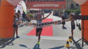 Podismo. Emozioni al ’Trofeo Parco Alpi Apuane’. Terrasi e Micchi si portano a casa la gara