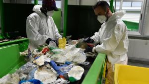Plastica riciclata senza mercato, e la differenziata finisce in fumo