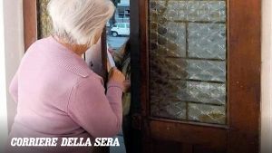 Procida, tredicenne usa la truffa del «finto carabiniere» per derubare donna di 83 anni