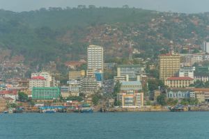 Fallen City / The remains of Sierra Leone’s City hotel symbolize Graham Greene’s ‘soupsweet land’