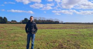 Councillor calls for action after travellers try to move onto 850-home estate
