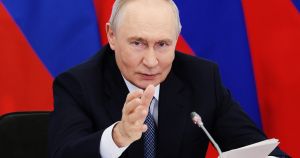 Обясняват, че Путинова Русия е антифашистка. А фашизмът идвал от либералния свят. Някои прилики с България?