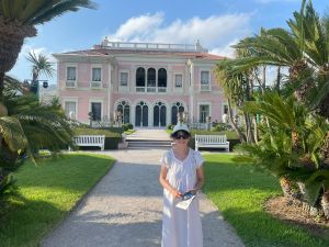 In praise of a Rothschild McMansion