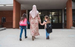 Better Call Mom: Schools Still See Mothers as the Default Parent to Contact