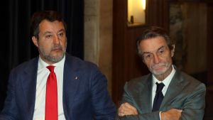 L'isolamento di Salvini. I governatori del nord gli preparano la festa e aprono alla sostituzione. Addio Viminale