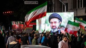 Radicales y una guardia pretoriana ultraconservadora: el líder supremo de Irán desafía a Trump con sus cambios en la cúpula militar y política