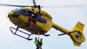 Belluno, si stacca il masso sotto i piedi: 12enne cade per 15 metri dal sentiero che sale dal Berti