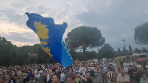 La grande festa per la presentazione dell’Udinese: cori, bandiere e merchandising