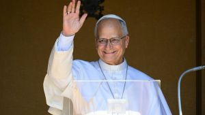 Il Meeting nel segno del Papa, la nuova sfida politica dei cattolici: riportare al centro il senso del limite (e della responsabilità)