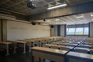 Deje a su hijo estudiar cultura persa