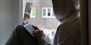 The emerging threat of violent, exploitative digital ‘com networks’: what do we need to know?