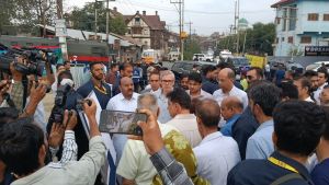 CM Omar Tours Srinagar; Inspects Proposed Barbar Shah Bridge Site, Eyes Better Connectivity to Shehar-e-Khaas