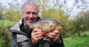 Anglers warn of 'last chance saloon' for city river after thousands of fish deaths