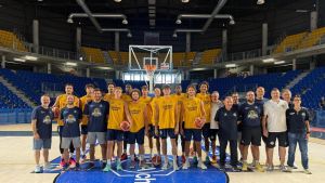 Basket, bagno di folla per il raduno della Elachem in vista del campionato