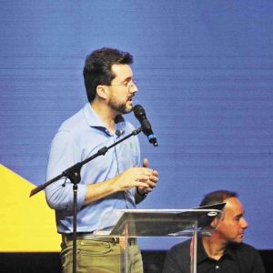 Cleitinho se distancia da campanha de Marcelo Aro