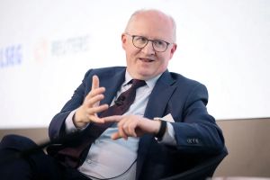 La deuda cambia la carta de navegación financiera