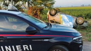 Villanterio, si ribalta con l’auto e finisce nei campi: morto un 32enne /