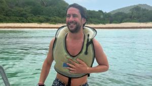 Massimiliano muore sotto gli occhi della fidanzata mentre è in vacanza in Messico. Fatale una caduta dalle scale dell'albergo