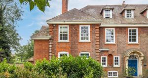 Four-bedroom duplex maisonette in Norwich with garden and parking for sale