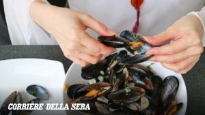 Cozze e mitili controlli sugli allevamenti a Napoli. L'Asl: nessun allarme per epatite A