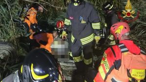 Scorzè, auto finisce in un fossato: salvati quattro ventenni