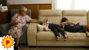 Abuelos al cuidado de nietos en vacaciones: ¿dónde está el límite entre consentir y malcriar?