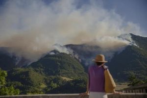Après 52 jours de vagues de chaleurs consécutifs, la France métropolitaine établit un inquiétant record
